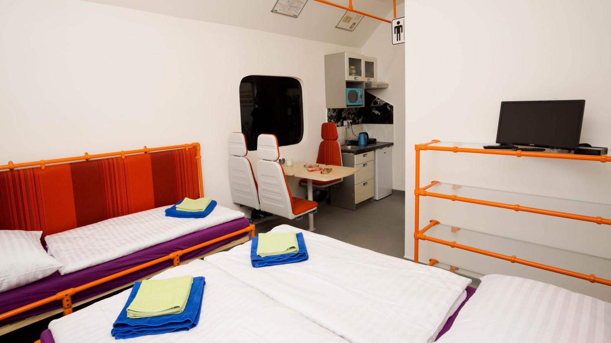Metro Apartment Prague By Main Train And Bus Station Экстерьер фото